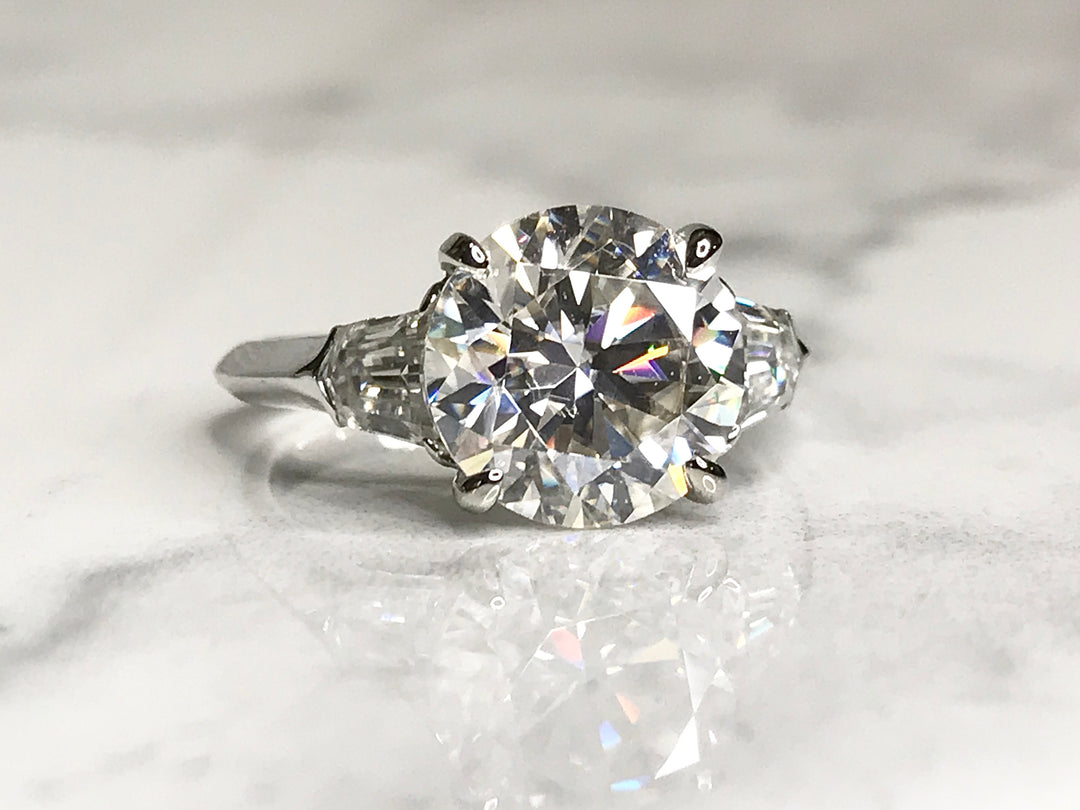 Georgina- Three Stone Round Diamond Ring